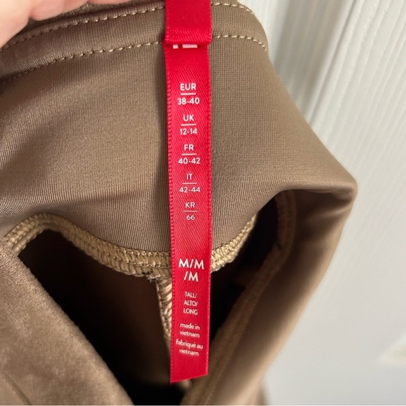 Spanx Faux Suede legging M Tall EUC Camel Tan - Picture 5 of 5